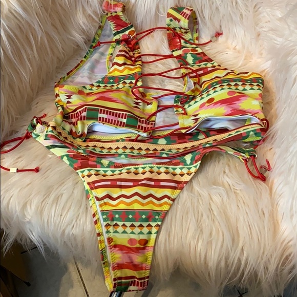 Bikini thong setting bottom - Picture 3 of 3